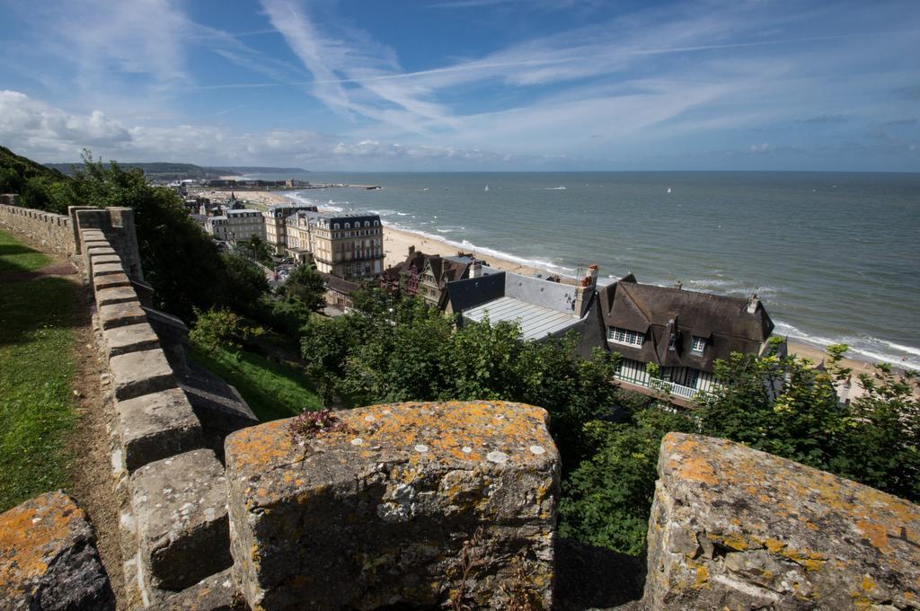 Mercure Trouville Sur Mer Esterno foto